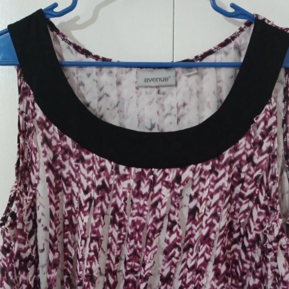 Avenue Black and Pink Patterned Tank Top - Picture 2 of 6